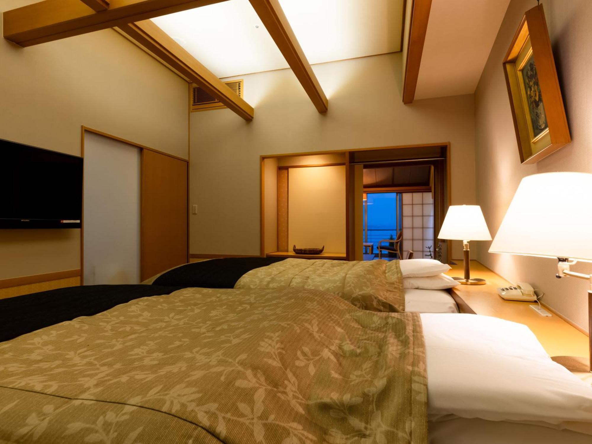 Apa Hotel & Resort Kaga Katayamazu Onsen Kasuikyo Zewnętrze zdjęcie