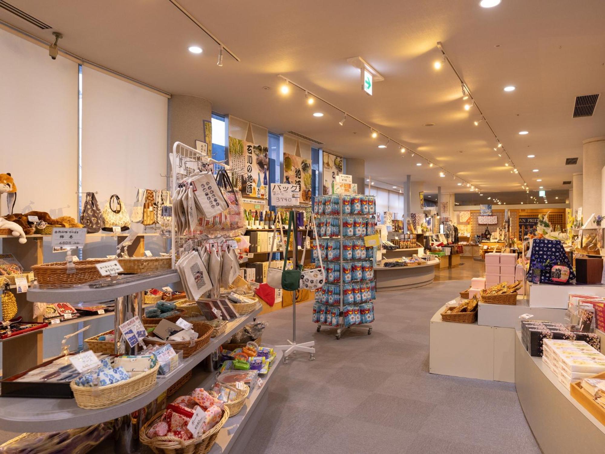 Apa Hotel & Resort Kaga Katayamazu Onsen Kasuikyo Zewnętrze zdjęcie
